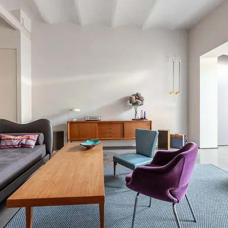 Quiet Roomy Studio Navigli- Porta Genova Apartment *