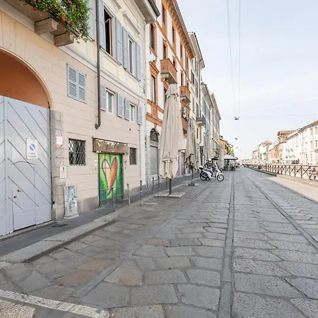 아파트 Quiet Roomy Studio Navigli- Porta Genova *